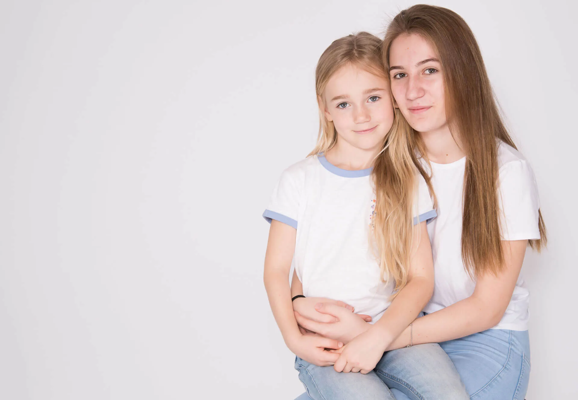 Siblings family portrait photography